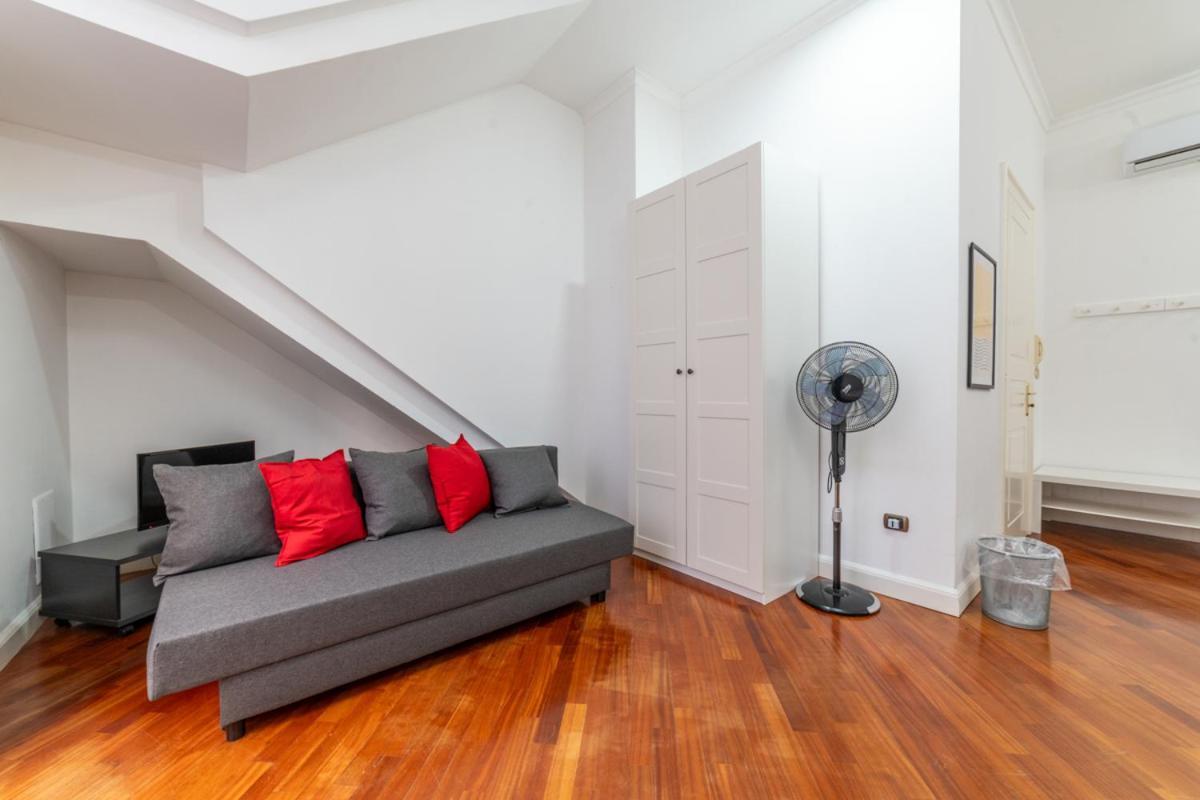Via Atri 25 Apartman Nápoly Kültér fotó