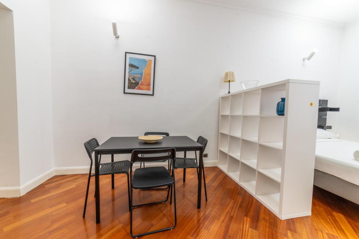 Via Atri 25 Apartman Nápoly Kültér fotó